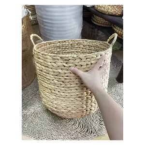 Cesta Tejida de Jacinto de Agua Natural de Vietnam 99GD para Almacenamiento en el Hogar - Product Image 5