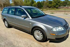 Volkswagen Passat <span class=keywords><strong>GL</strong></span> 1.8T Break 2004 d'occasion en bon état, sans réserve, 23 300 miles, 1 propriétaire, turbo 4 cylindres, provenance Californie - Product Image 4