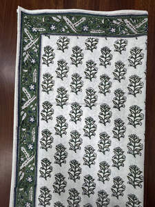 Mantel Floral Evergreen Grace, cubierta de mesa de algodón con estampado de bloque de mano indio para comedor, boda, cocina - Product Image 3
