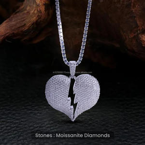 Pendentif Cœur Brillant en Argent Sterling avec Diamants Moissanite, Bijoux Urbains Hip Hop - Product Image 6