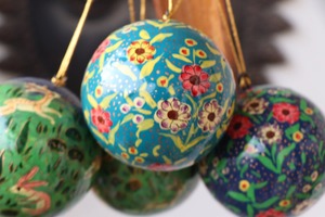 Ornements de Noël en velours noir de luxe avec motifs pailletés dorés, ensemble de décorations pour arbre de Noël - Product Image 6