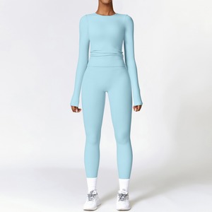 Ensemble de yoga élégant et de qualité supérieure pour femmes, tenue d'entraînement extensible et respirante - Product Image 5