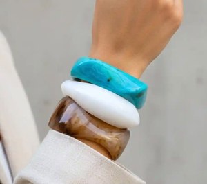 Cute Colorful Resin <b>Bangle</b> <b>Bracelets</b> for Women Fashion Jewelry Stackable <b>Bangles</b> Multicolor Acrylic Lucite Arm Candy Girls Gifts - Product Image 2