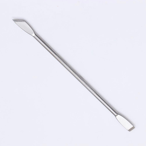 Pousse-cuticules professionnels double face en acier inoxydable de qualité chirurgicale pour éliminer les callosités des ongles - Product Image 2