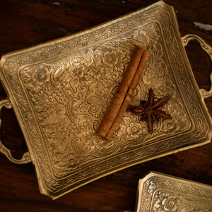 Collection de vaisselle en aluminium artisanale haut de gamme |   Assiettes, bols et plateaux à motifs floraux, résistants au four, couleur personnalisée pour la maison et l'hôtel - Product Image 4