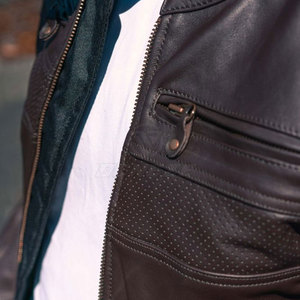 Veste de moto pour homme en cuir véritable, prix imbattable, teinte unie, vente en ligne, respirante - Product Image 4