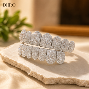 Grillz Moissanite Glamour Plaqué Or 18K avec Micro-Incrustation de Diamants Ronds Brillants pour Dents - Product Image 6