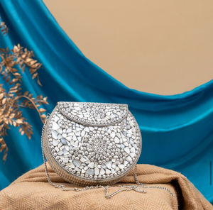 Pochettes pour femmes Coquillage doré 100% sac en pierre naturelle Pochette en mosaïque Sac à main antique pour femmes AU PRIX LE PLUS BAS PAR L'ARTISANAT DE LUXE - Product Image 3