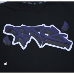 T-shirt streetwear pour homme noir avec imprimé graffiti violet, col rond, manches courtes, coupe régulière, jersey de coton, t-shirt oversize - Product Image 6