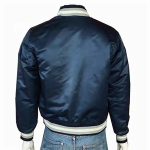 OEM personalizado retro de moda de los hombres Varsity chaqueta de invierno verde/azul marino chaqueta de satén con acanalado puño elástico y material de lona - Product Image 5