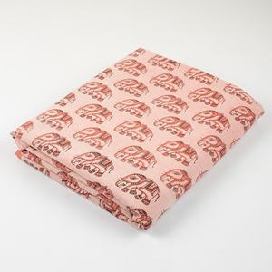 Nouveau design personnalisé, tissu en coton imprimé Sanganeri avec motif animal, éléphant, bébé - Product Image 1