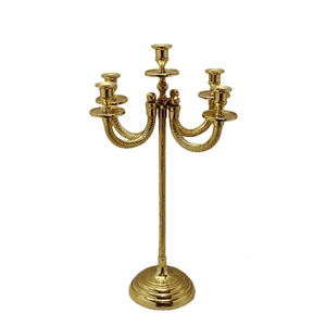 Candélabre décoratif sans flamme en fer de qualité export premium avec finition argentée polie, support de bougie artisanal écologique - Product Image 1