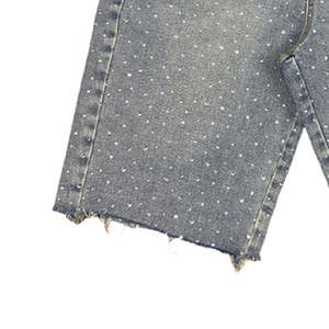 กางเกงยีนส์ขาสั้นผู้ชายแฟชั่นทรงสลิมฟิต ระบายอากาศได้ดี ผ้าฝ้าย ประดับเพชร สไตล์ลำลองแนวสตรีท สำหรับฤดูร้อน คุณภาพพรีเมียม - Product Image 2