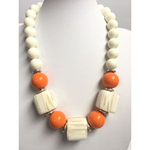 Collier élégant ethnique en résine et bois avec cristaux, accessoires de mode - Product Image 1