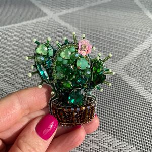 MD HANDICRAFTS Luxury Handmade Beaded Embroidery Brooch Pin for Dresses <b>Jackets</b> Scarves & Wedding Occasions - Product Image 2