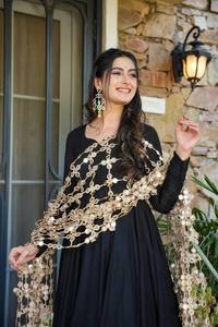 Conjunto de Kurta y Pantalón Tradicional Indio-Pakistaní Negro para Mujer con Dupatta, Estilo Holgado y Largo hasta el Suelo, Traje de Boda - Product Image 2