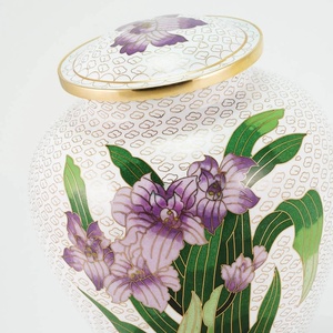 Urna de Metal Blanca con Diseño Floral de Iris Morado, Motivo de Hojas Verdes, Borde Dorado, Recuerdo Conmemorativo para Cenizas de Cremación - Product Image 4