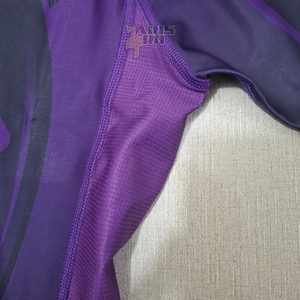 Rashguard de compression pour femme, manches longues, violet et noir, sublimation personnalisée, anti-UV, pour MMA et BJJ - Product Image 6
