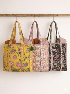 Wholesale Quilted Cotton Tote <b>Bag</b> Hand Block Print Floral Shoulder Shopping <b>Bag</b> Eco Friendly Handmade Cotton Tote. - Product Image 4