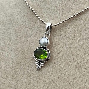 Collier en argent sterling avec pendentif péridot, pierre précieuse verte, pierre de naissance d'août, bijou élégant fait main, cadeau pour femme - Product Image 3
