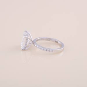 Bague de fiançailles/mariage en diamant de laboratoire taille princesse certifié IGI avec bande pavée en argent sterling 925 massif - Product Image 3
