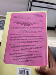 Je suis heureuse que ma mère soit décédée, par Jennette McCurdy, mémoire de développement personnel en anglais, édition Peperback - Product Image 3