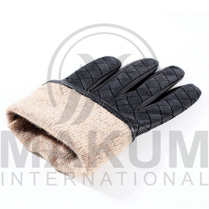 Guantes de cuero personalizados para hombre y mujer a un precio muy económico en color negro. - Product Image 3