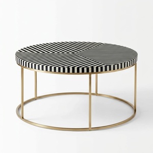 Mesa de centro ovalada de lujo con incrustaciones de hueso y base de latón cepillado, hecha a mano con patrón geométrico en blanco y negro, venta al por mayor de fábrica. - Product Image 3