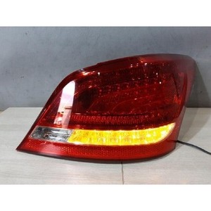 ไฟท้ายมือสองของรถยนต์อีควัส ขวา รุ่น 924023N000 - Product Image 3