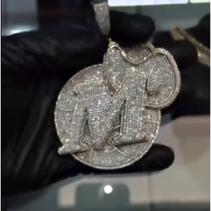 Colgante Redondo Personalizado con Nombre, Estilo Iced Out, Joyería para Hombre, con Micro Pavé y Engaste de Garras - Product Image 1