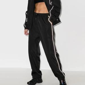 Vestes coupe-vent d'extérieur personnalisées, fabricant OEM, fournisseur en gros, coupe-vent sportif léger, tissu en vrac 80 à 120 GSM - Product Image 3