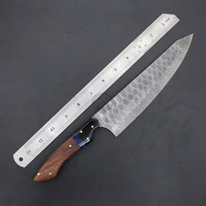 Couteau de cuisine Santoku japonais haut de gamme, entièrement forgé en acier Damas, 13 pouces, lame martelée et affûtée, manche en bois de rose. - Product Image 1