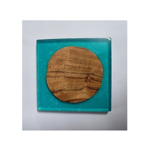 Dessous de verre en résine et bois au design unique avec vernis brillant pour ustensiles de cuisine Dessous de verre en bois et résine pour tasse à thé pour hôtel taille personnalisée - Product Image 1