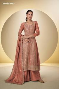 Proveedor de conjuntos de ropa étnica india y pakistaní de primera calidad, de seda Simar con top y dupatta bordados, desde India. - Product Image 5