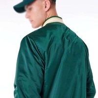 Blouson Bomber Sportif Vert pour Homme, Col Montant, Boutons sur le Devant, Style Universitaire avec Poches, Dernière Collection, Veste en Satin de Haute Qualité