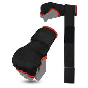Gants de boxe intérieurs personnalisés avec logo et taille, fermeture auto-agrippante, fabriqués au Pakistan pour l'entraînement, fabrication par paire. - Product Image 1