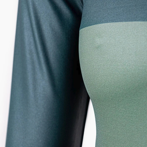 Ensemble de sport respirant pour femme en Spandex/Nylon extensible dans quatre directions avec fermeture éclair, combinaison courte sans manches à col en V pour le yoga et le fitness - Product Image 6