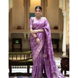 ATRACTIVA LICHI SEDA ZARI TRABAJO TEJIDO SAREE CON BLUSA SIN COSTAR LAVANDA - Product Image 1