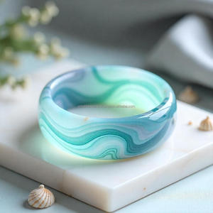 Bracelet en résine pour femme Sunset Bliss Design artistique fait à la main pour bijoux tendance avec couleurs vives et confort - Product Image 3