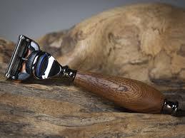 มีดโกนแบบปลอดภัย ผลิตจากไม้และเหล็กธรรมชาติ ใบมีดตรง 3 ใบ ขายดี เป็นมิตรต่อสิ่งแวดล้อม เหมาะสำหรับการโกนหนวดและดูแลความงาม - Product Image 2