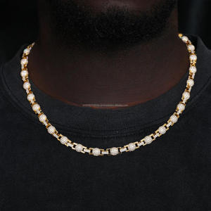Collar de Eslabones con Cuentas Doradas y Detalles Redondos Brillantes, Joyería de Moda al por Mayor para Hombres, Compradores de Joyería B2B - Product Image 1