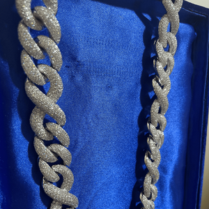Chaîne cubaine en argent 925 véritable avec moissanite VVS certifiée GRA, style hip-hop, pour hommes et femmes, vente directe d'usine - Product Image 3