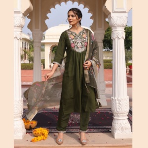 Nuevo y Elegante Conjunto de Kurti Mahendi para Mujer, Manga 3/4, Algodón y Seda Lian, Completamente Cosido, para Ocasiones Formales y Festivas - Product Image 1