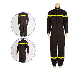 Combinaison de travail ignifuge pour homme, noire avec bandes réfléchissantes jaunes, en polyester, vêtement de sécurité - Product Image 1