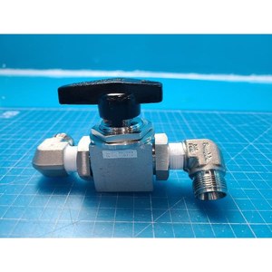 Diafragma de Válvula de Alta Pureza FUJIKIN 316L BALL 100412, Usado como Pieza de Repuesto para Equipos de Semiconductores Legacy - Product Image 6