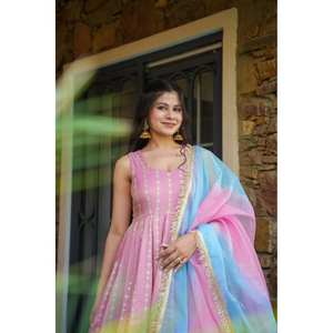 Vestido de diseñador con Anarkali y Dupatta Perfect Party Wear en talla XS - Product Image 4