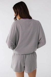 Ensemble 2 pièces tricoté rayé pour femme : Haut décontracté à col rond coupe ample en coton respirant et short – Idéal printemps-été - Product Image 3