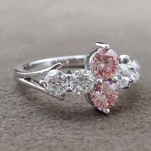 Anillo de Compromiso con Diamantes Rosados de Corte Redondo, 0.21CT Cada Uno, Cultivados en Laboratorio, Oro Blanco de 14K, Regalo de Lujo para Novias - Product Image 3