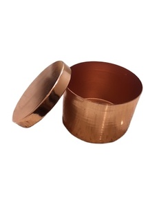 Portavelas Cilíndrico de Metal Color Oro Rosa, Hecho a Mano, con Grabado Impreso, para Decoración del Hogar y Ocasiones Navideñas - Product Image 1