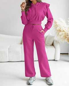 ชุดเซ็ตเสื้อฮู้ดแขนยาวสีพื้นและกางเกงขายาวทรงกว้างสำหรับผู้หญิง ใส่สบายในฤดูหนาว ผลิตจากผ้าเนื้อนุ่ม - Product Image 4